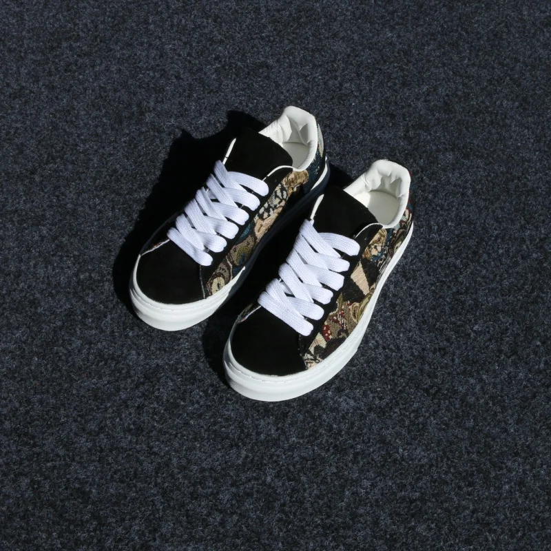 

Summer Black Cartoon Large Size Shoes for Men, Fashionable Casual Shoes, Breathable Casual Trendy Shoes, Versatile Sneakers for Men
