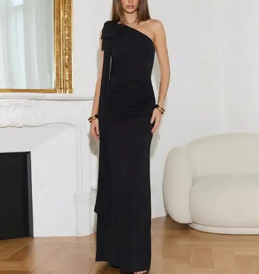 

2026 Spring Women's New Fashion Elegant Sexy Single Shoulder Strap Wrinkle Slimming Solid Color Party Evening Dress