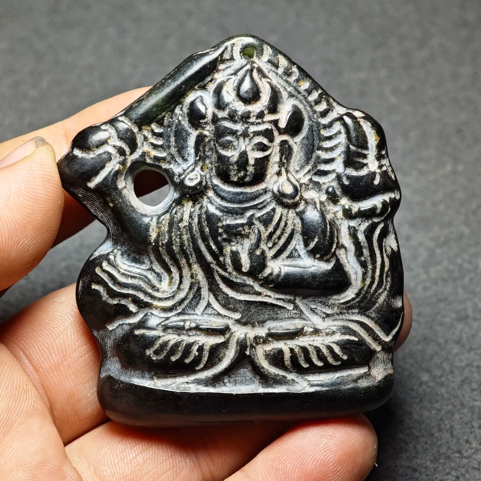 Antique-Style Carved Guanyin/Buddha Statue - High-Quality Red Mountain Culture Meteorite Figurine for Office Decor, Gift