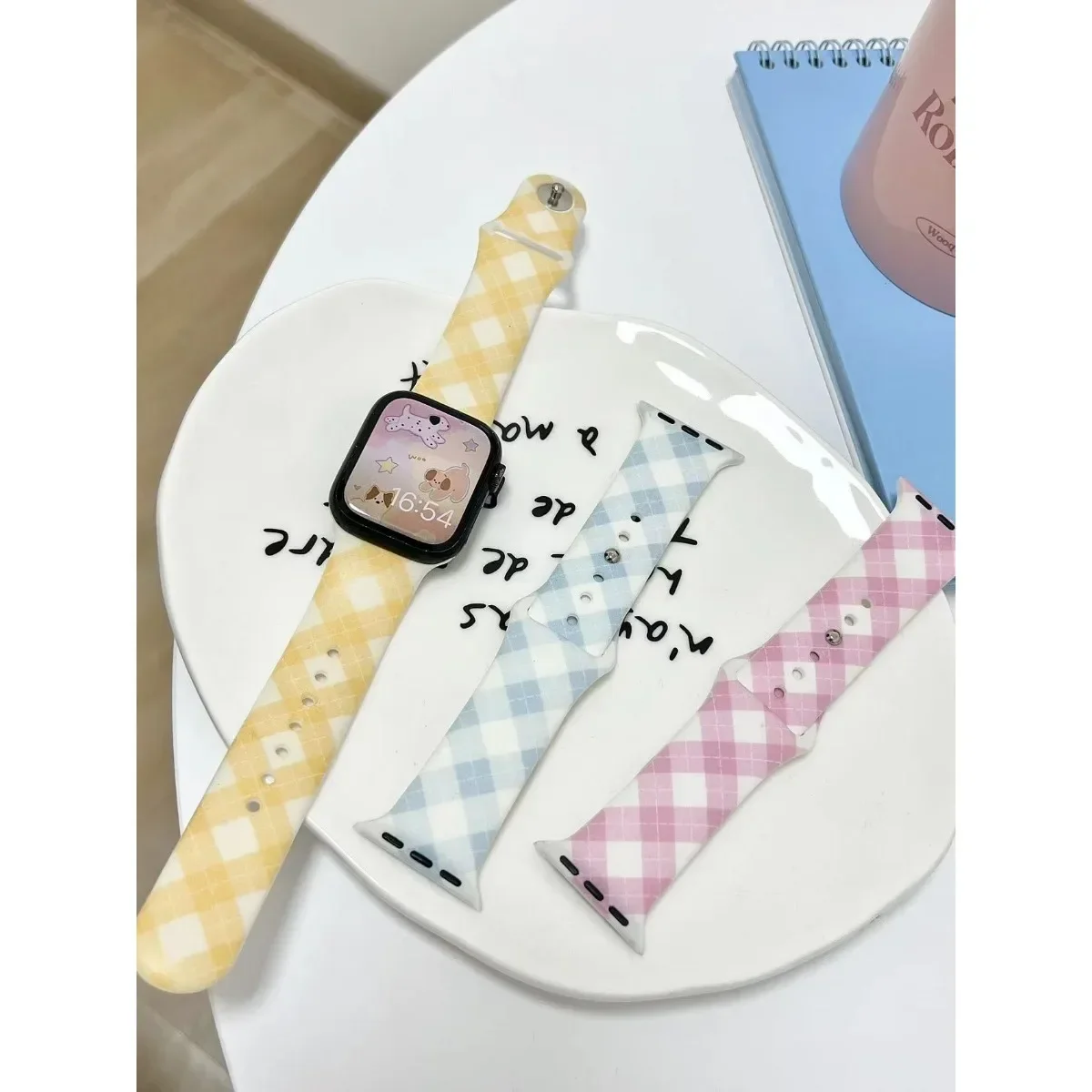 Watch Band For iWatch 42/44/45/46/49mm 38/40/41mm Silicone Fashion Watch Strap for Watch Series Ultra2 Se 10/9/8/7/6/5/4/3/2/1_voghion.com