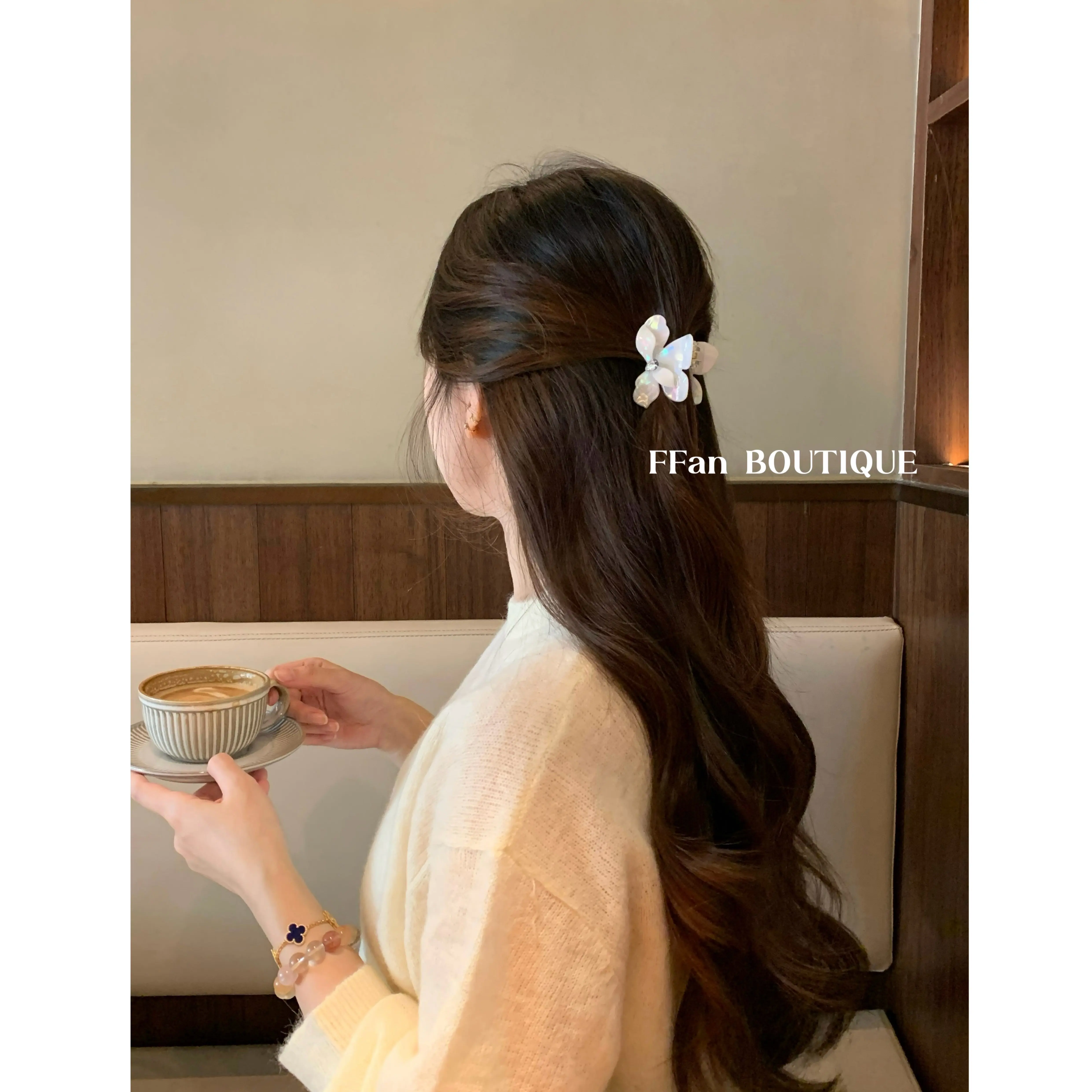 Chinese Style Auspicious Lucky Butterfly Hair Claw Clip Mother Of Pearl Finish Elegant Hair Accessory For Women Daily Wear Gift