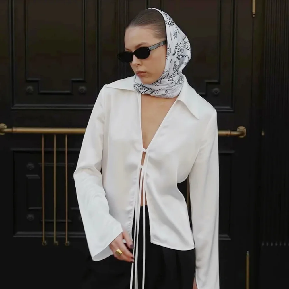 

Лето 2025 г., новая женская модная повседневная элегантная атласная рубашка с бантом в европейском и американском стиле, женская рубашка