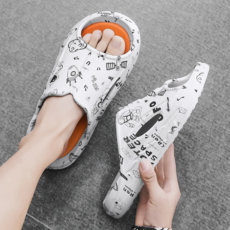 Men's Slides Slippers Summer Flip Flops Man Clappers Indoor Cloud Slipper EVA House Shoes Men Platform Beach Sandals Fashion