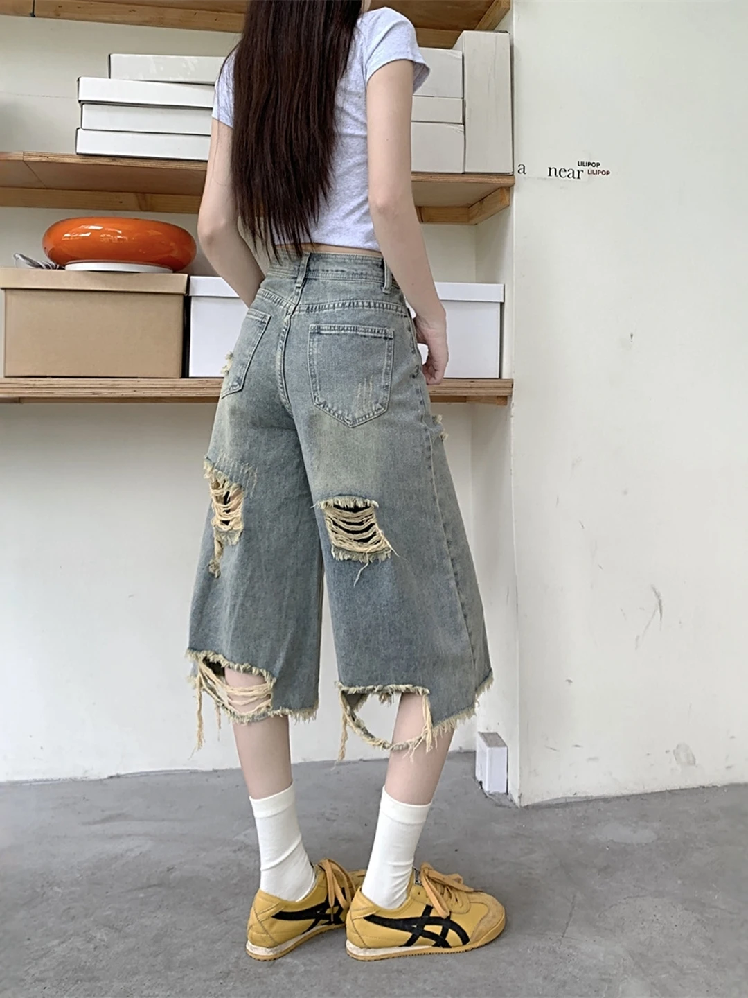 

Summer Women's High Waist Wide Leg Jeans American Style Torn Frayed Hem Seven-Foot Denim Shorts Casual Commute Fashion