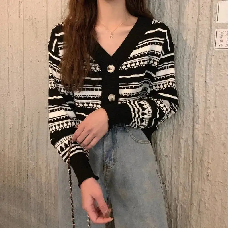 

Новые весенние женские кардиганы с v-образным вырезом в корейском стиле, повседневные вязаные свитера с короткими рукавами, женские
