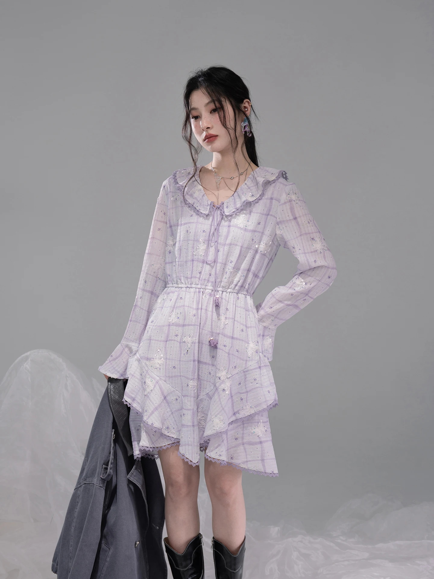 

Платье макси COTRE2026 Early Spring с фиолетовым принтом и вышивкой, с кружевным подолом, повседневное, приталенное, с воротником-стойкой