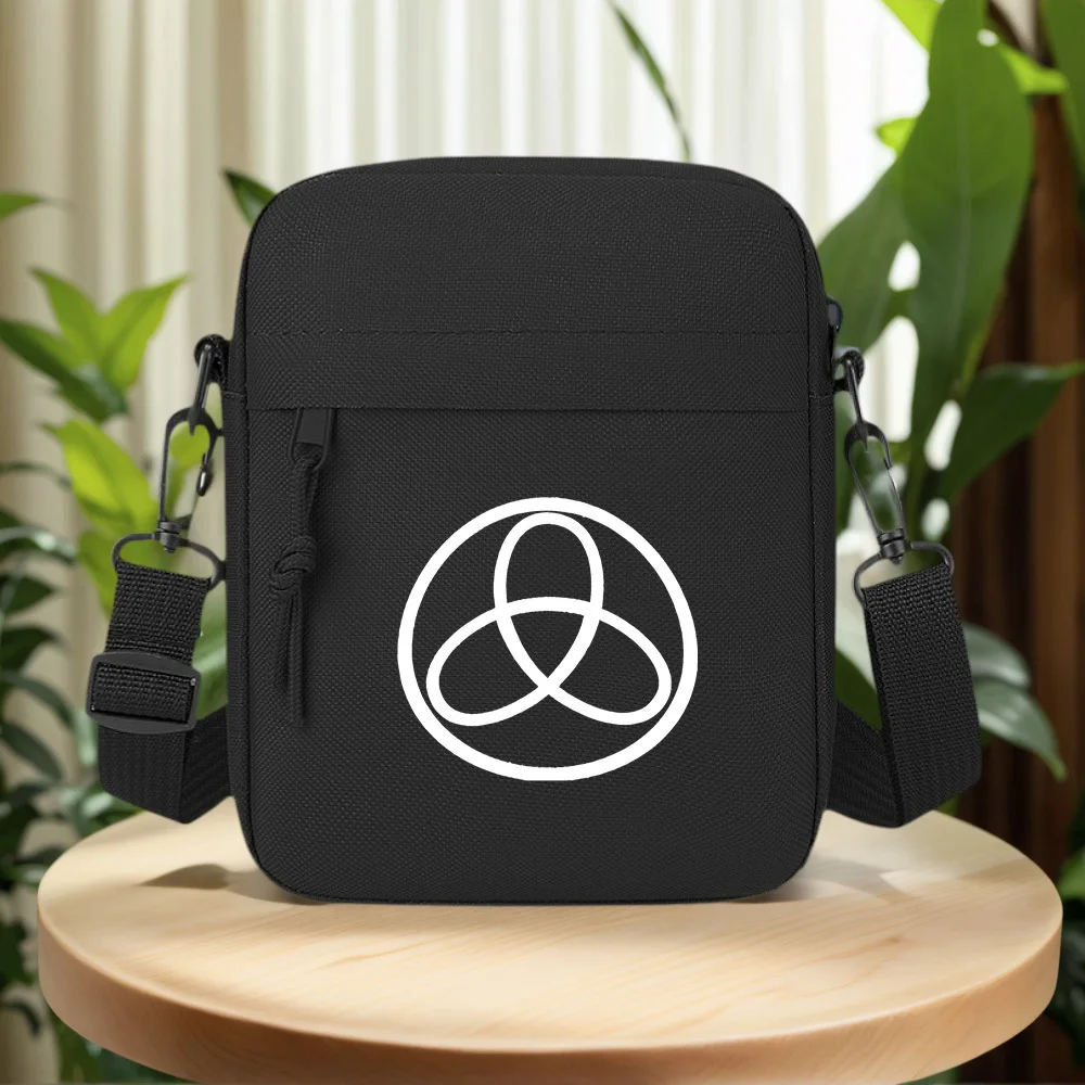 Circle knot triquetra design Men Crossbody Bag Single Shoulder Women Cartoon Anime Film Printing Design Unisex