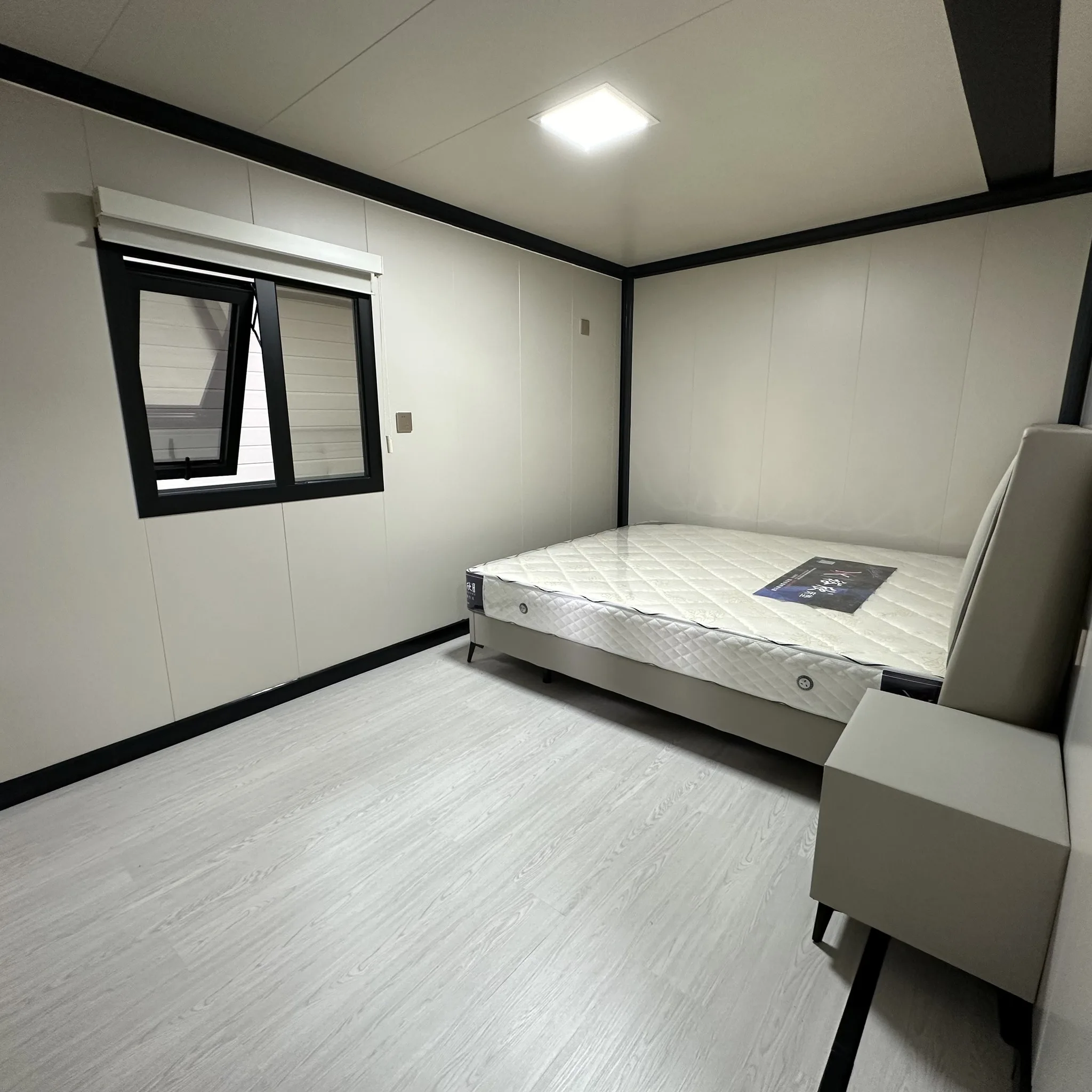 Expandable Container House Breathable Eco Friendly Light Steel Sandwich Panels Modern Design Multi Use Casa Contenedor