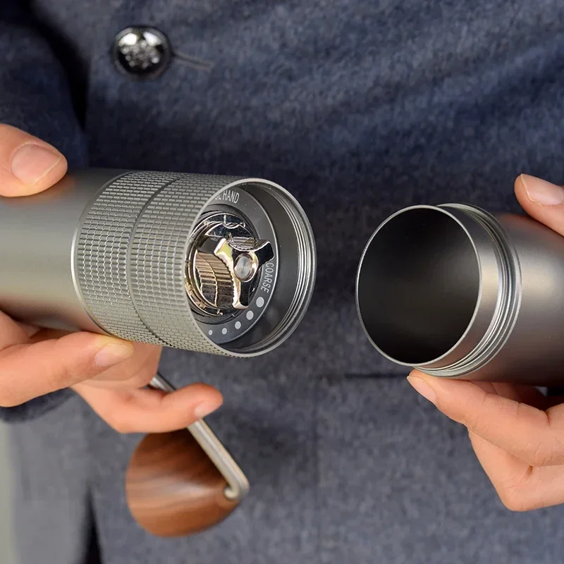 Macinacaffè portatile manuale da 38 mm 7CORE BURR