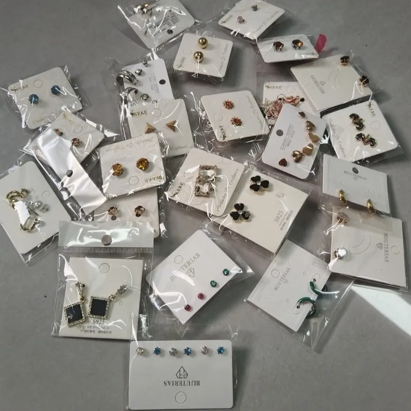 عشوائي 1/10/30/50 قطعة أو أزواج مجوهرات مختلطة انتزاع حقيبة نمط غامض مع أقراط خواتم القلائد أو أساور هدية عشوائية #5