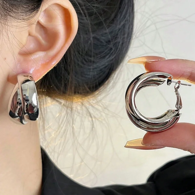 Creative Exaggerated C- shaped Studs Geometric Large Ear Clips Female Metallic Mirror Temperament Simple Earrings 1 Pair