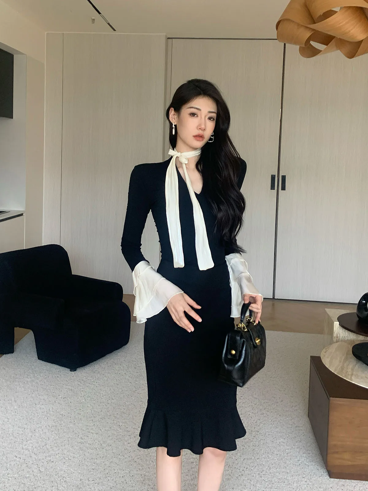 

Ji Jinqi Autumn Long Sve Splice Design Knitted Sweater Slim Fit Versatile Personali Single Wear Casual Sle Ladies T-irt