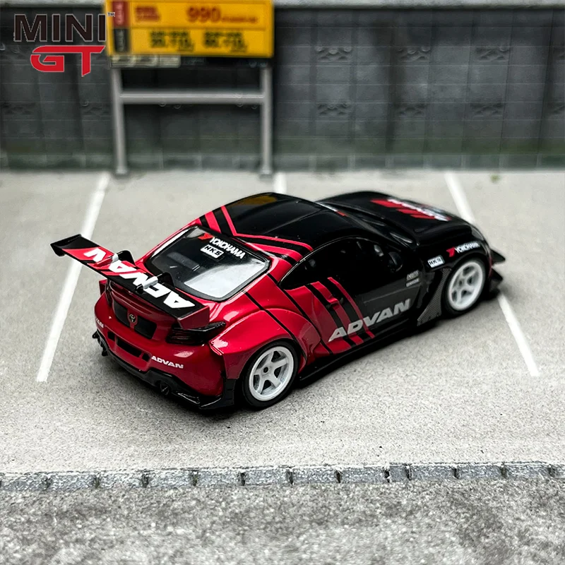 Nuevo Minigt 1:64 Toyota Gr86 # 956 Hks tipo R Advan modelo de coche fundido a presión juguetes coleccionables personalizados adorno de regalo vehículo en miniatura