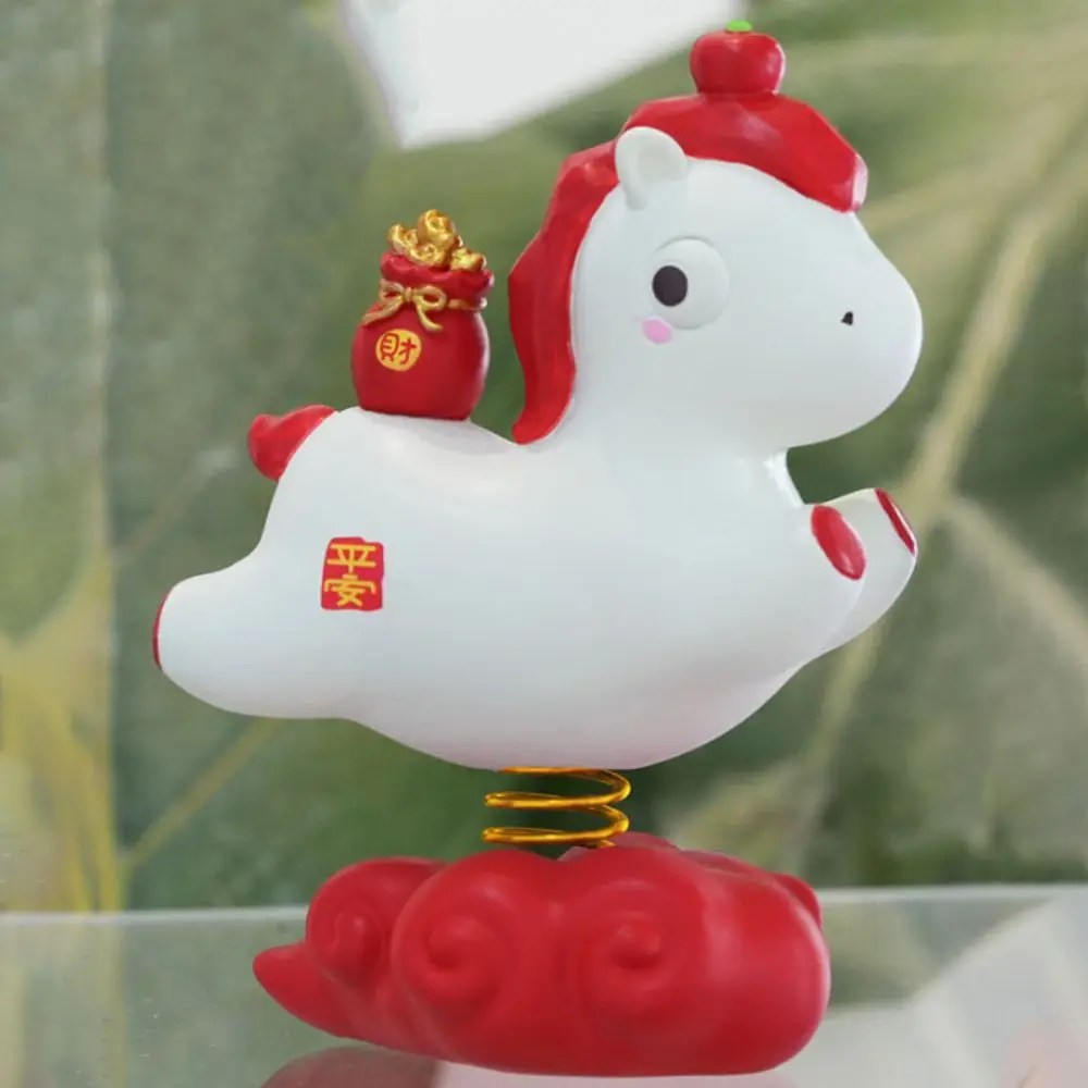 الكرتون زودياك المهر الحلي الراتنج Kawaii الحصان الربيع زخرفة 2026 الحصان العام المهر شكل السنة الجديدة سطح المكتب زخرفة