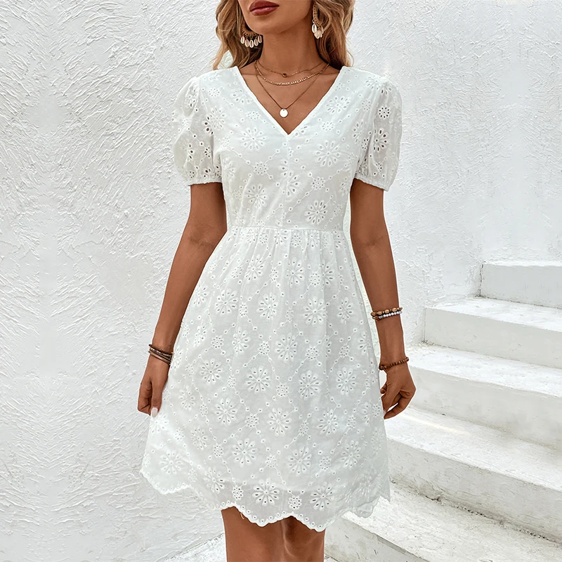 Summer Women\'s V-neck White Short sleeved Dress Fashionable Hooked Flower Hollow Lace Casual Open Back Lace up Dress 2024 New