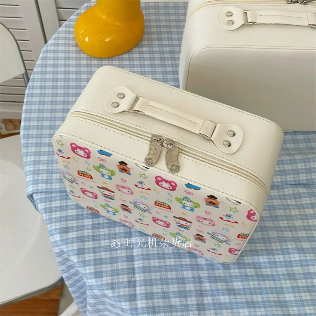 New Hello Kitty Makeup Bag Cartoon Print Light Large Capacity Travel Toiletry Waterproof Storage Bags Cosmetic Bag with Mirror