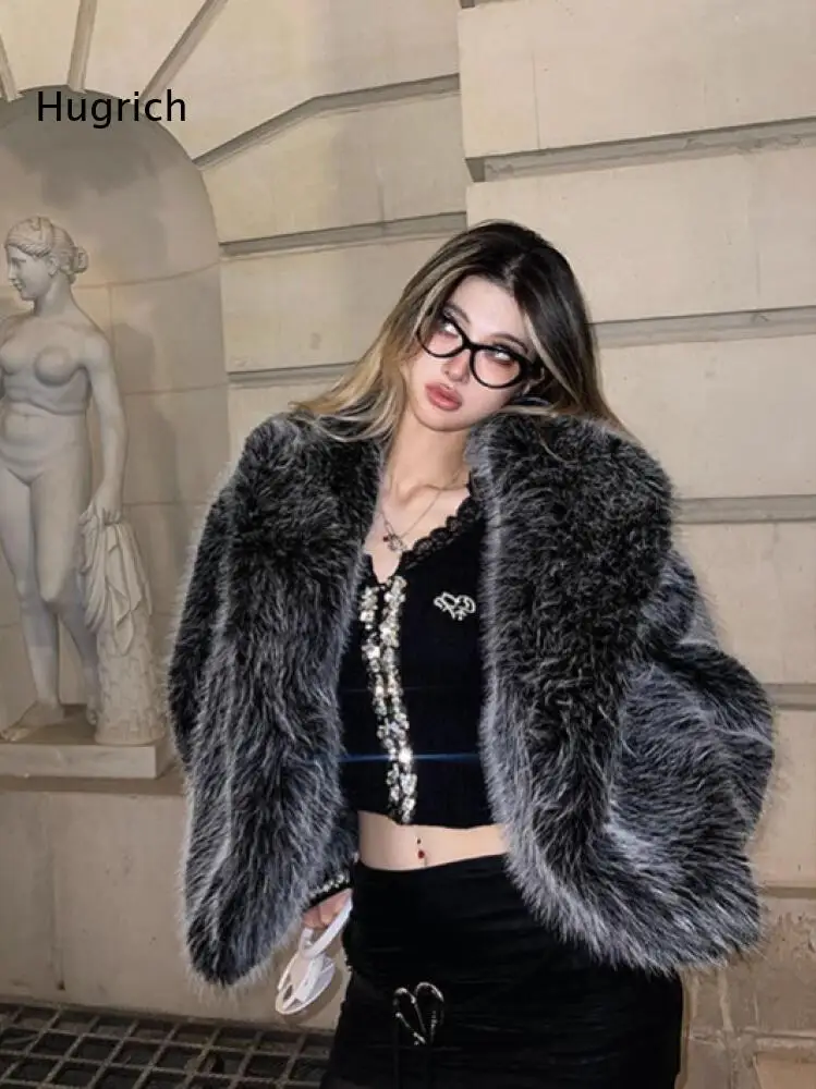 Trendy Short Faux Fur Parka With Curly Texture And Warm Lining Women Fashionable Snow Day Outfit For Photo Or Daily Use