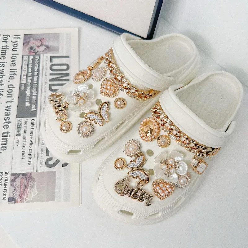 22-teiliges Set Glitzernde Kristall-Strass Schuh-Charms für Clogs Gartenschuhe Damen Mädchen Blumen Schmetterling DIY Clog-Sandalen Dekorations-Charms – Detail 9