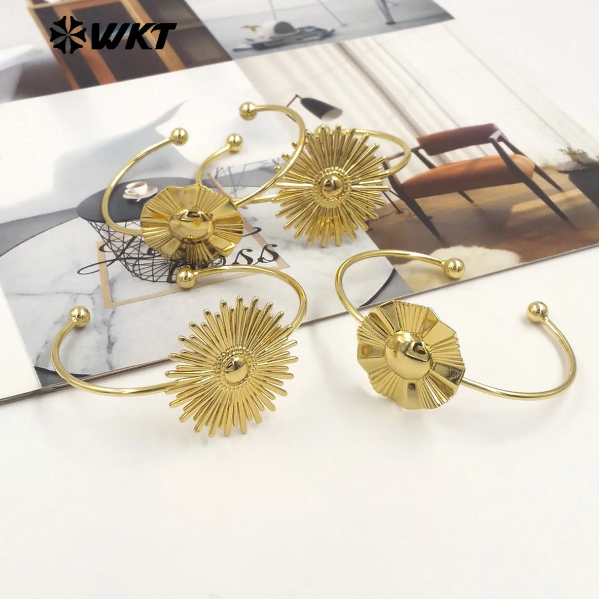 WT-B685 Direct sales Holy Natural Yellow Brass 18K Gold Plated Daisy Thin Bracelet For Women As Daily Accompaniment And Gift