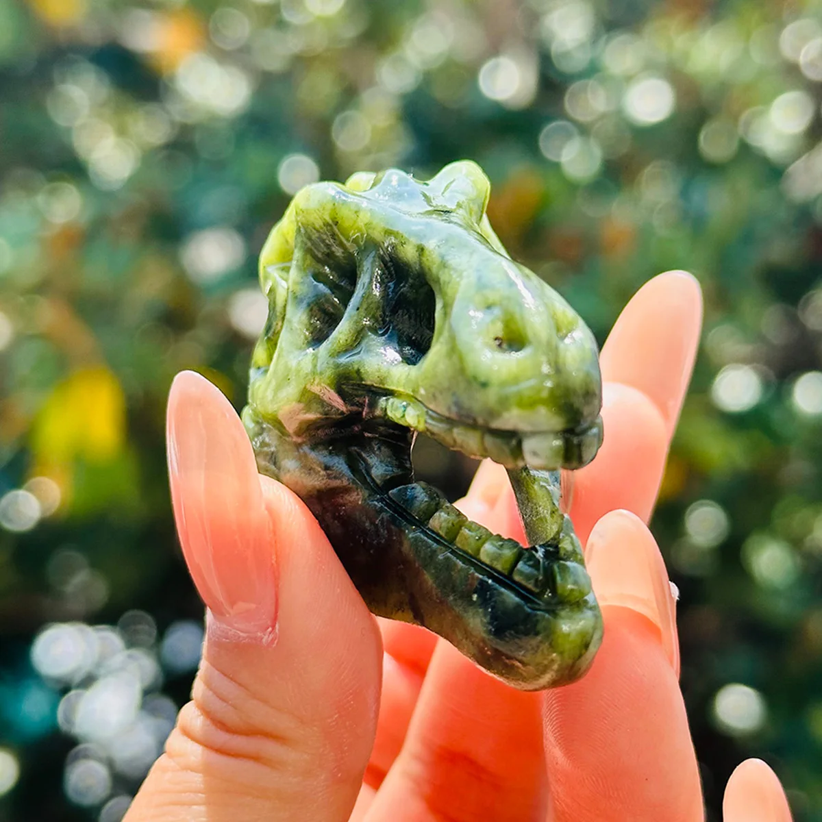 1 قطعة منحوتة باليد الطبيعية كريستال ديناصور الجمجمة هدية مثالية عيد الميلاد يضيف سحر فريد ديكور المنزل عشاق هدية احتفالية