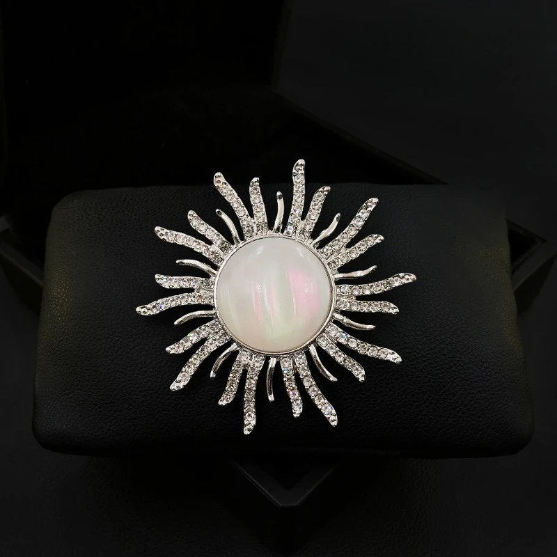 

Magnetic Sunflower Large Brooch Down Jacket Coat Fixing Tool Clothing Bag Accessories for Women Suit Lapel Pin Jewelry Gifts2105