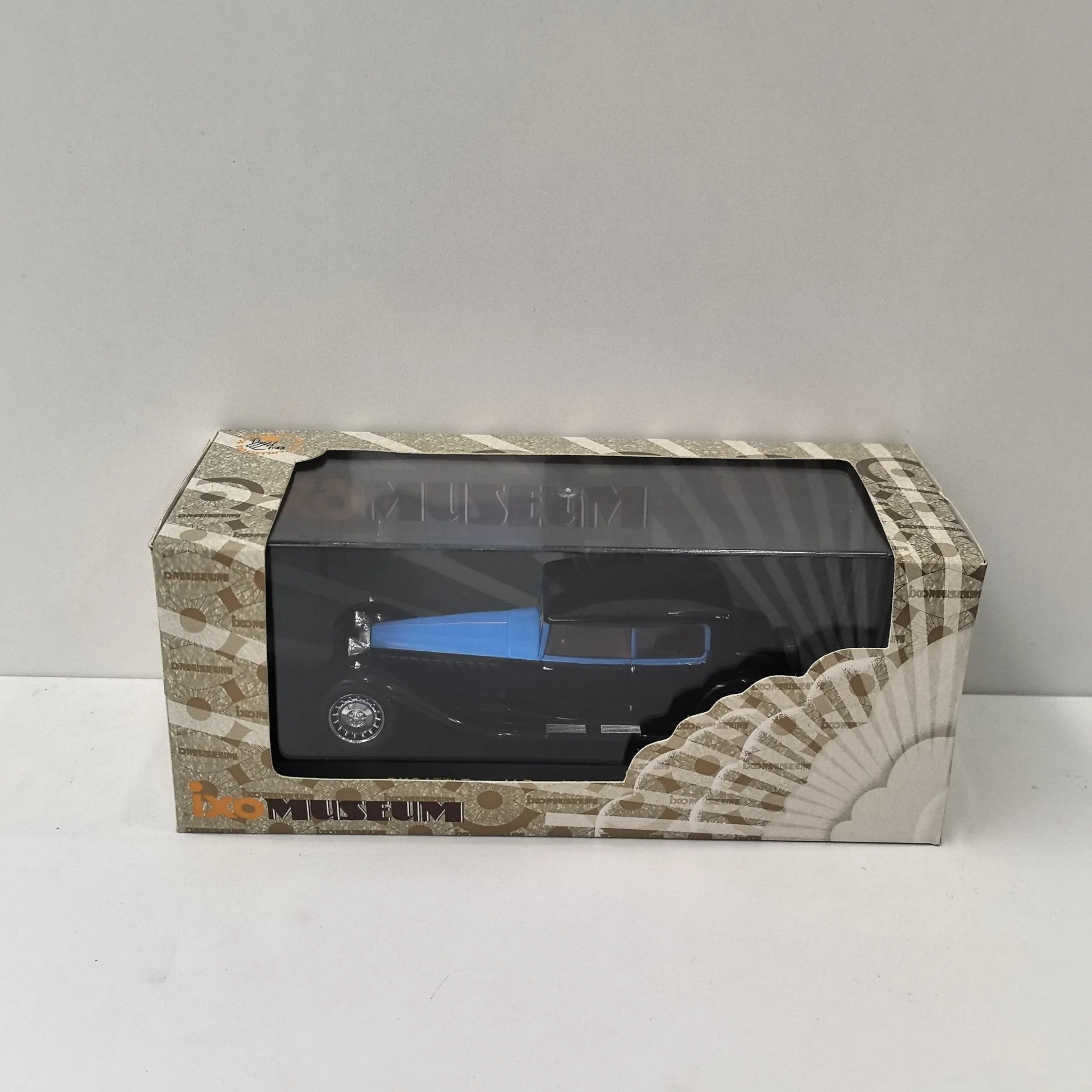 

Коробка с треснувшими под давлением IXO масштаб 1/34, масштаб Bugatti TYPE 41, Royale Coach WEYMANN 1932, модель автомобиля из сплава, Коллекционная игрушка в подарок