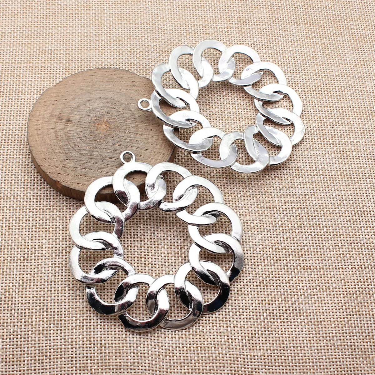 

2 шт. 77x71 мм (3,03x2,8 дюйма) подвески-кольца с геометрическим узором, цвет родий, для изготовления украшений своими руками