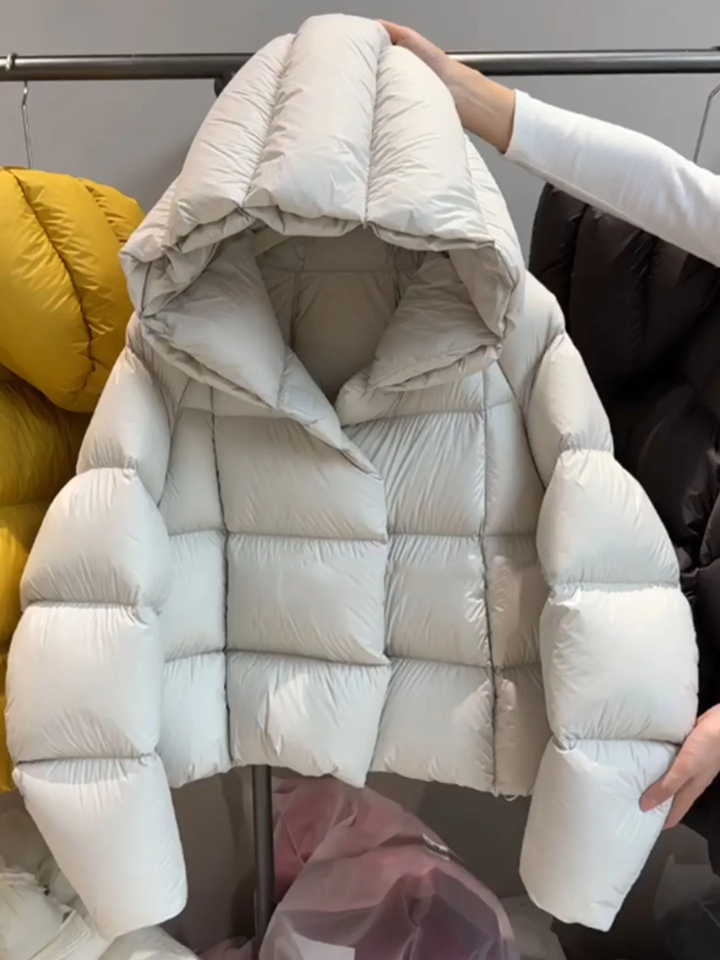 

Unique Super Cute White ort Puffer Jaet Women's 2025 Winter New Sle Hooded Bread Coat Small Size Outerwear