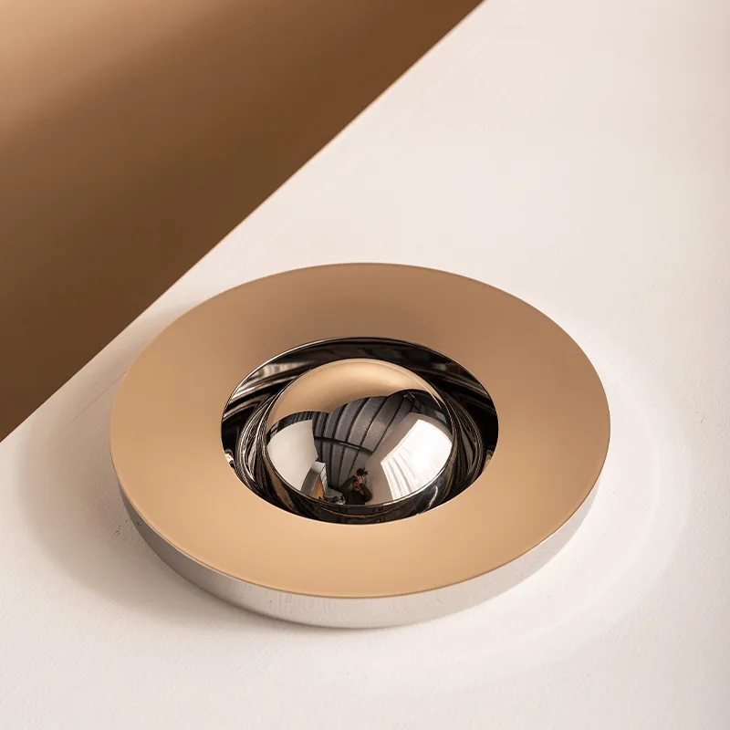 

Stainless steel creative household ashtray, light luxury round ashtray, trend flying saucer shape silver-plated ashtray