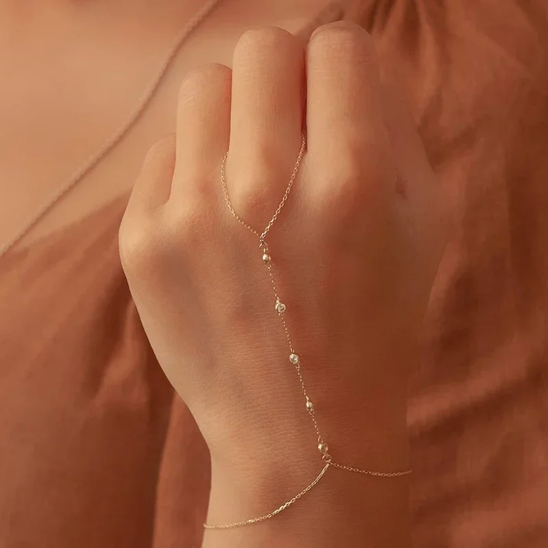 กำไลข้อมือหินธรรมชาติหลากสีสัน ดีไซน์สวยงามสำหรับผู้หญิง ชุบทอง ปรับขนาดได้ พร้อมเพชร CZ ไม่ลอกดำ กำไลแบบเรียบง่ายรูปทรงเล็บ