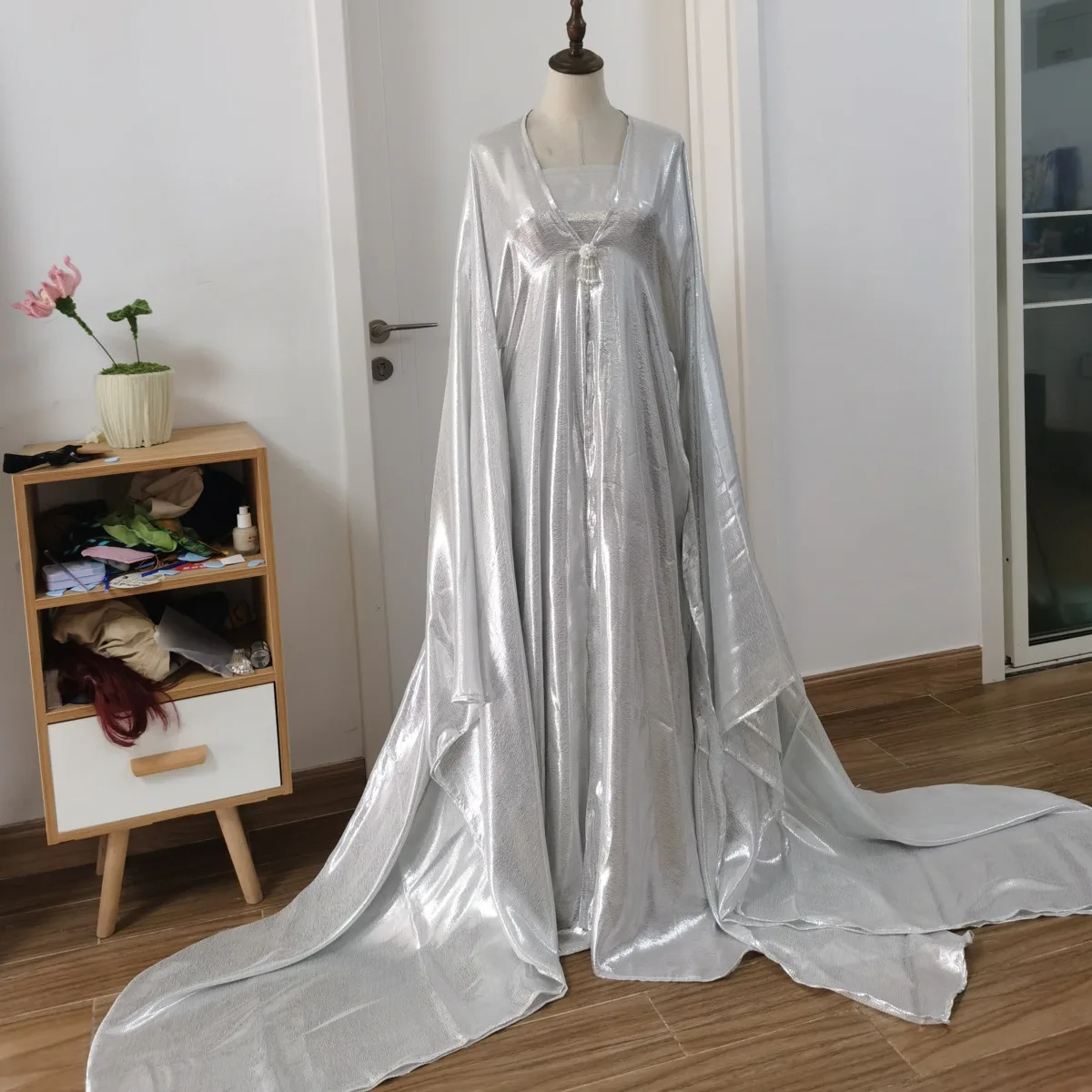 

Gardenia Chinese Style - Same Style As Ju Jingyi's TV Series Silver-white Han Elements Ancient Costume Original Fabric Halloween