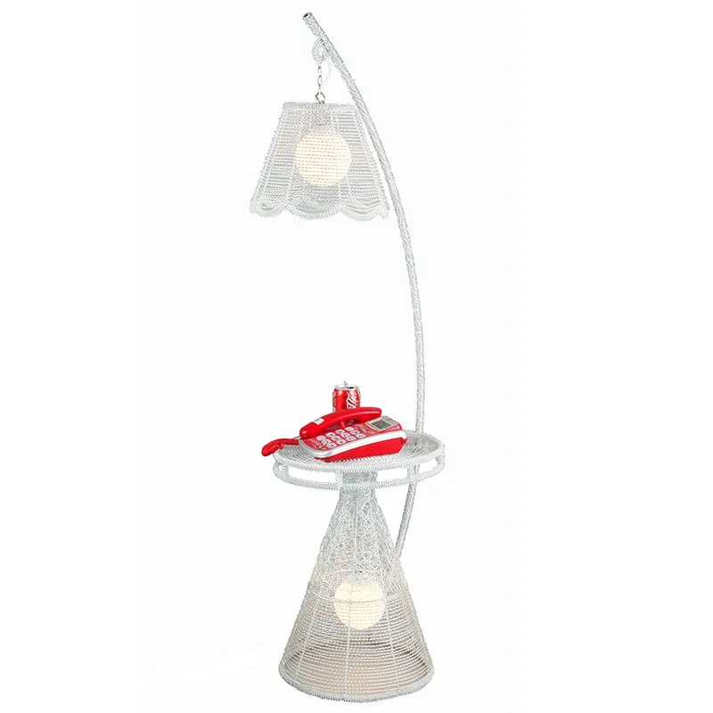 Living room floor lamp rack integrated sofa next to French antique high-end atmosphere bedroom floor lamp