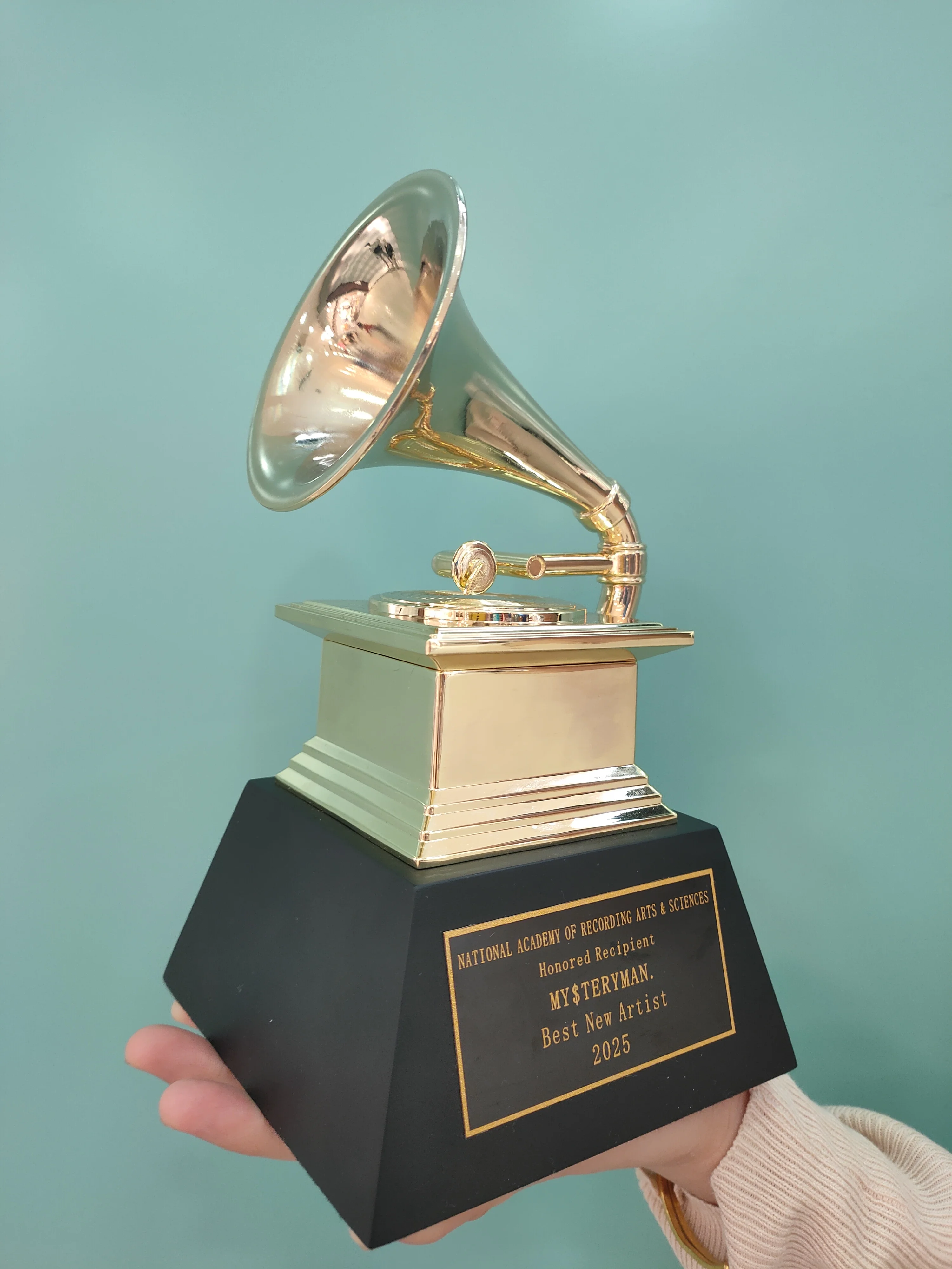 THE GRAMMYS Awards Gramophone Metal Trophy by NARAS Nice Gift Souvenir Collections Free Lettering