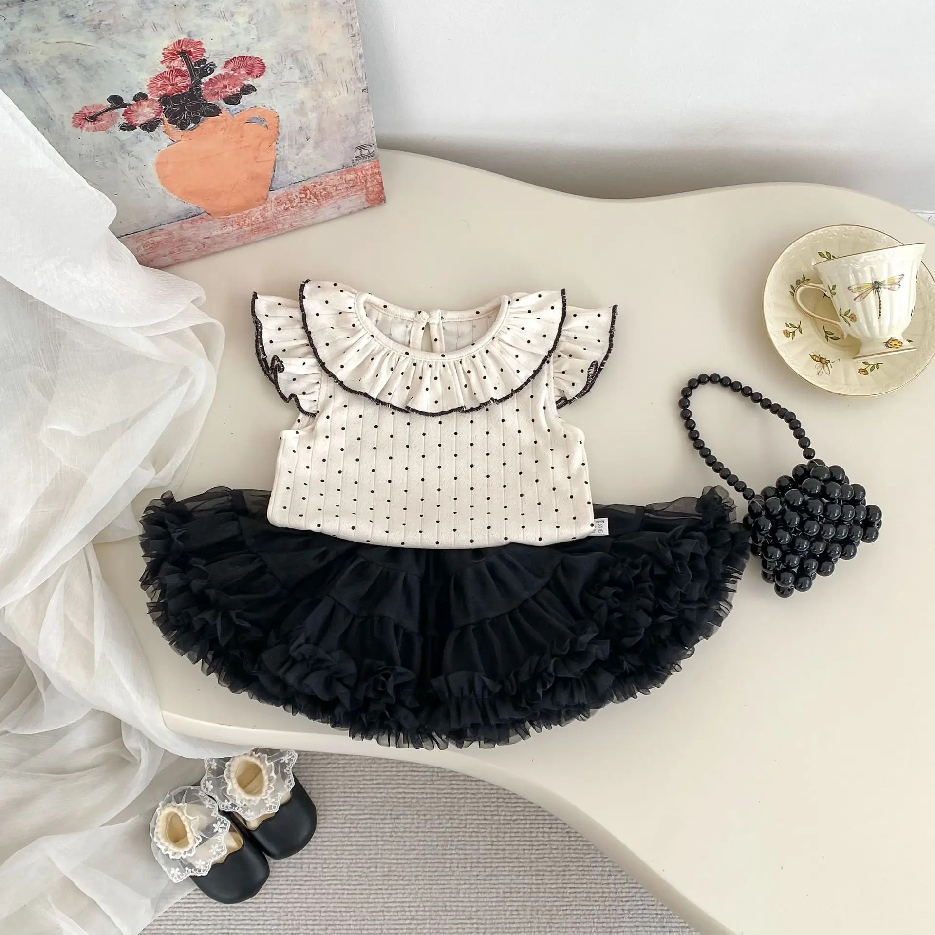 طقم تي شيرت صيفي جديد للفتيات الصغيرات مع ياقة دانتيل منقط وأكمام طائرة لملابس الفتيات #1