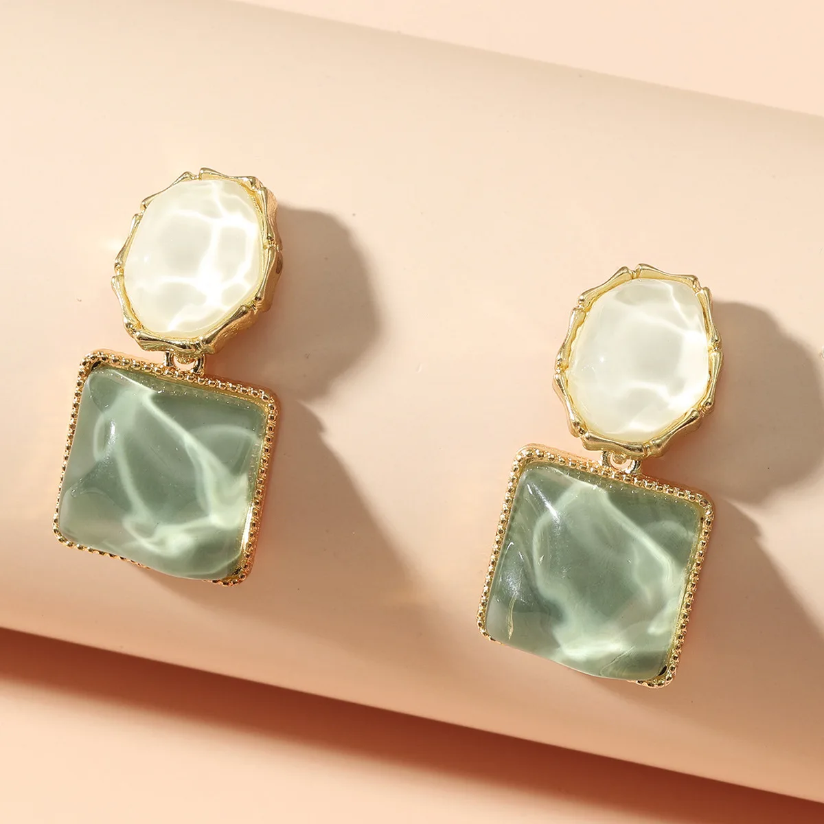 Asymmetry Water Ripple Square Dangle Earrings for Women New Unique Design Light Luxurys Earring Fashions Jewelry Accessories