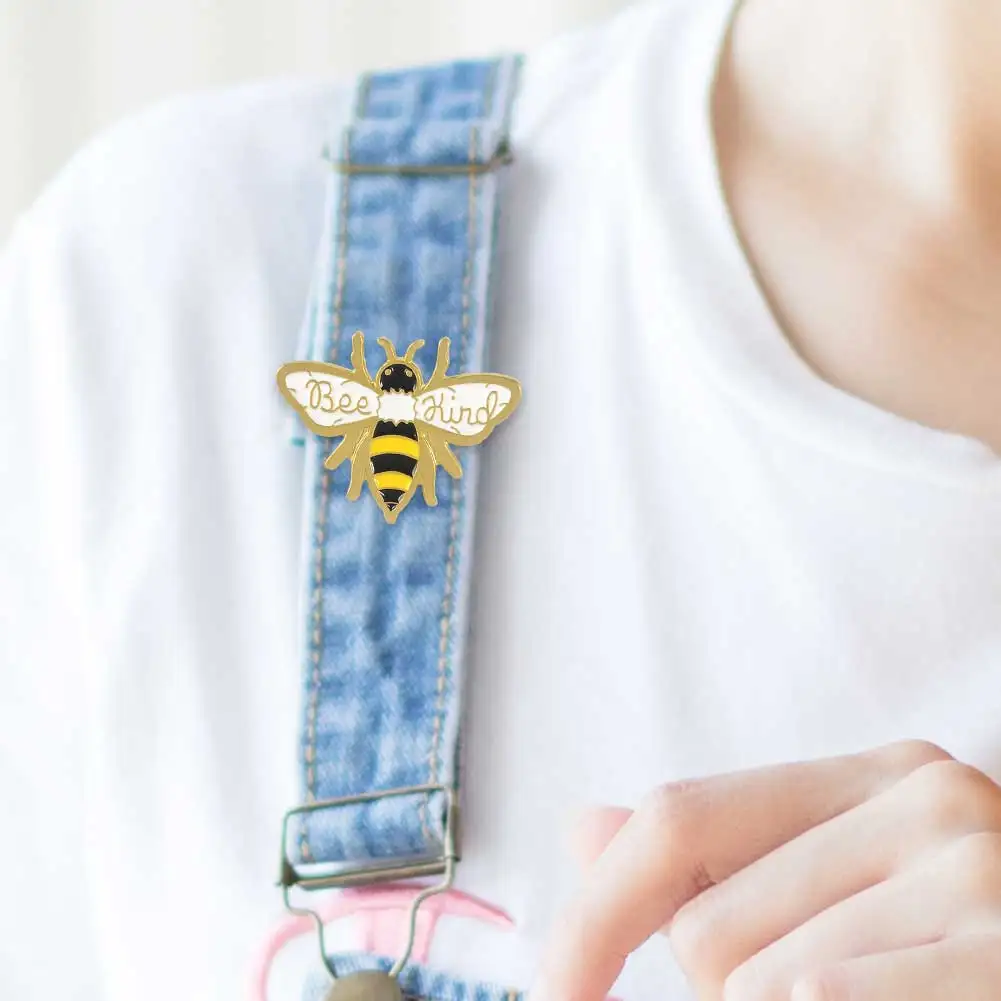 Cute Queen Bee Broo…