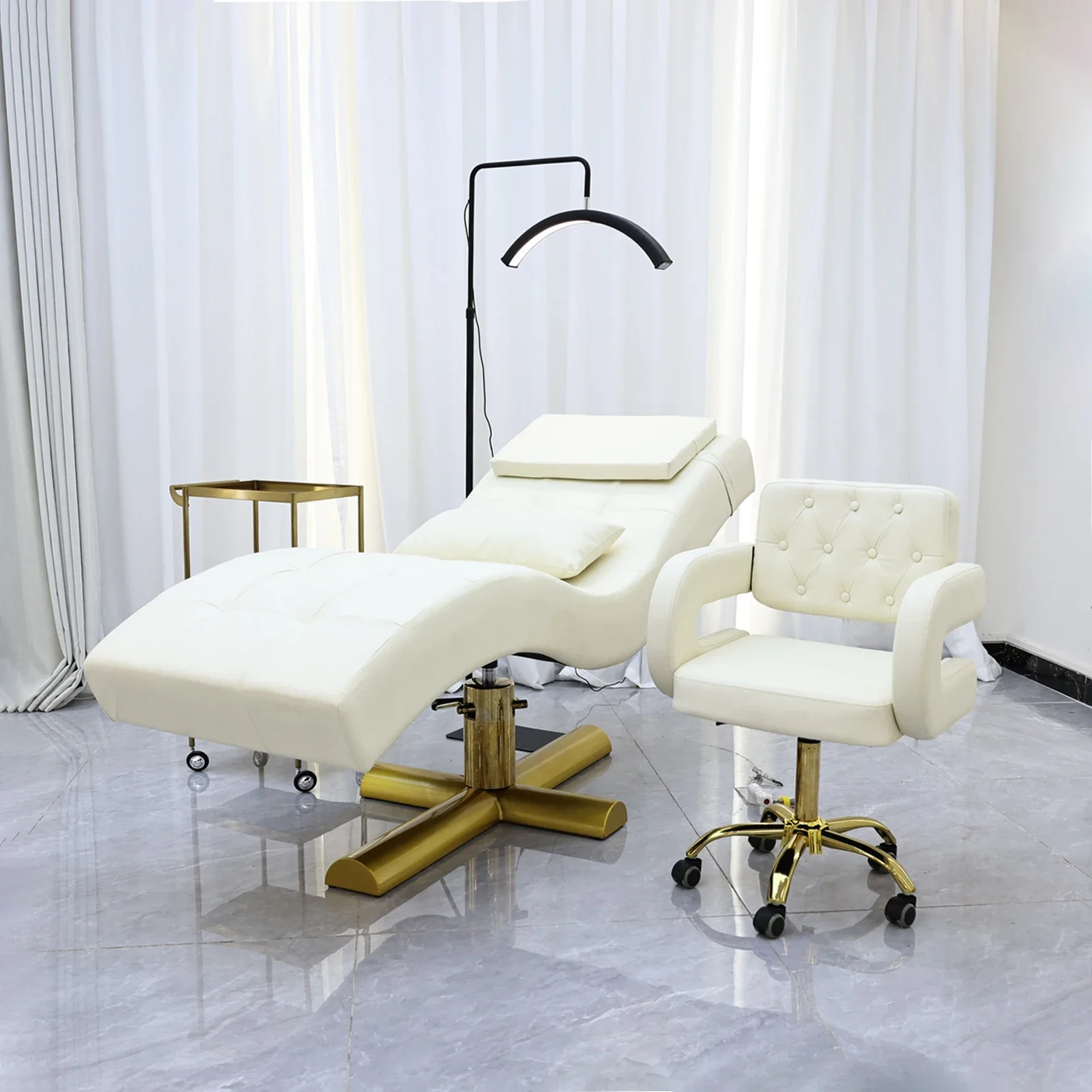 Cama Facial Curva Reclinable con Base Cruzada Dorada Ajustable para Tratamientos Cosméticos, de Pestañas, Tatuajes y Microblading para Salón de Belleza y Spa