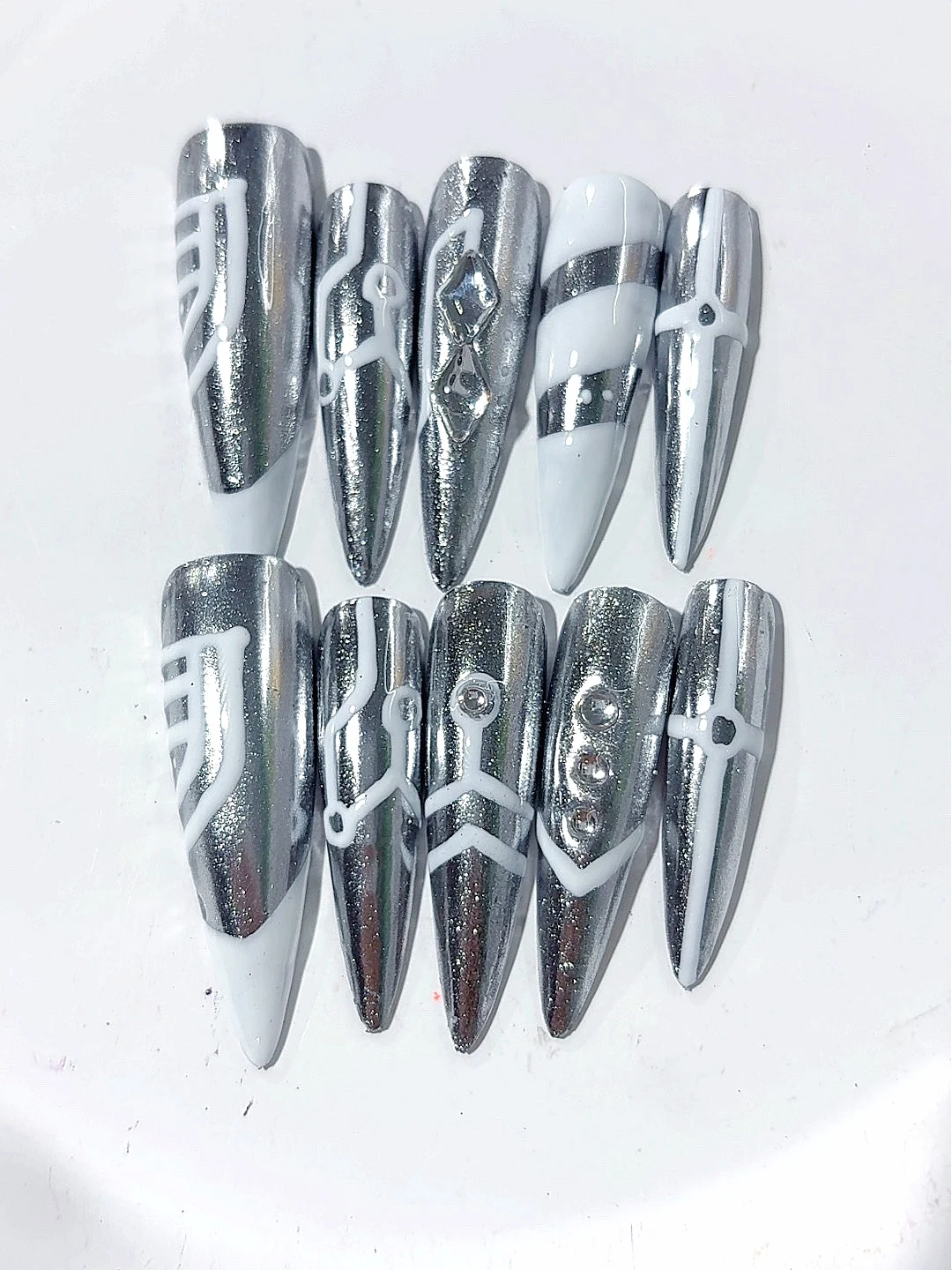 

4cm Silver White Glossy Light Luxury Nail Art Fashion Manicure (L120)