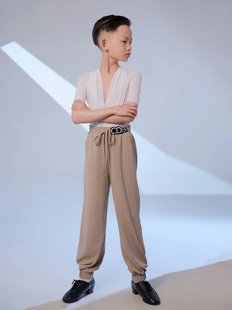 Costume de danse latine pour garçon, Costume d'entraînement de danse Tango pour enfants, hauts blancs, pantalons kaki, ensemble de spectacle, robes de danse de salle de bal XH407