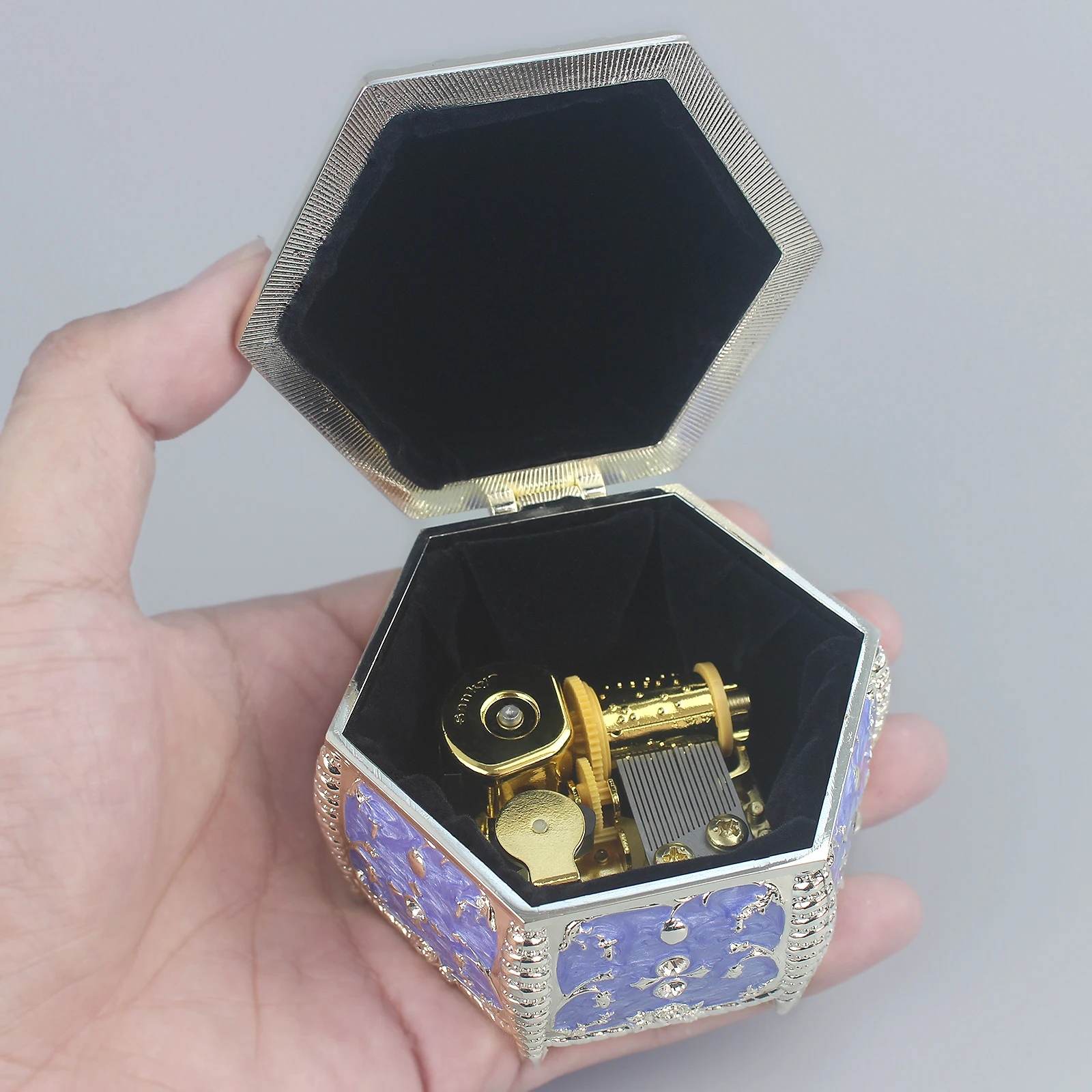 Rosiking ♫Romeo and Juliet ♫ Purple Emboss Alloy Metal Music Box,Gifts for wife,mother, birthday, Christmas, New Year.