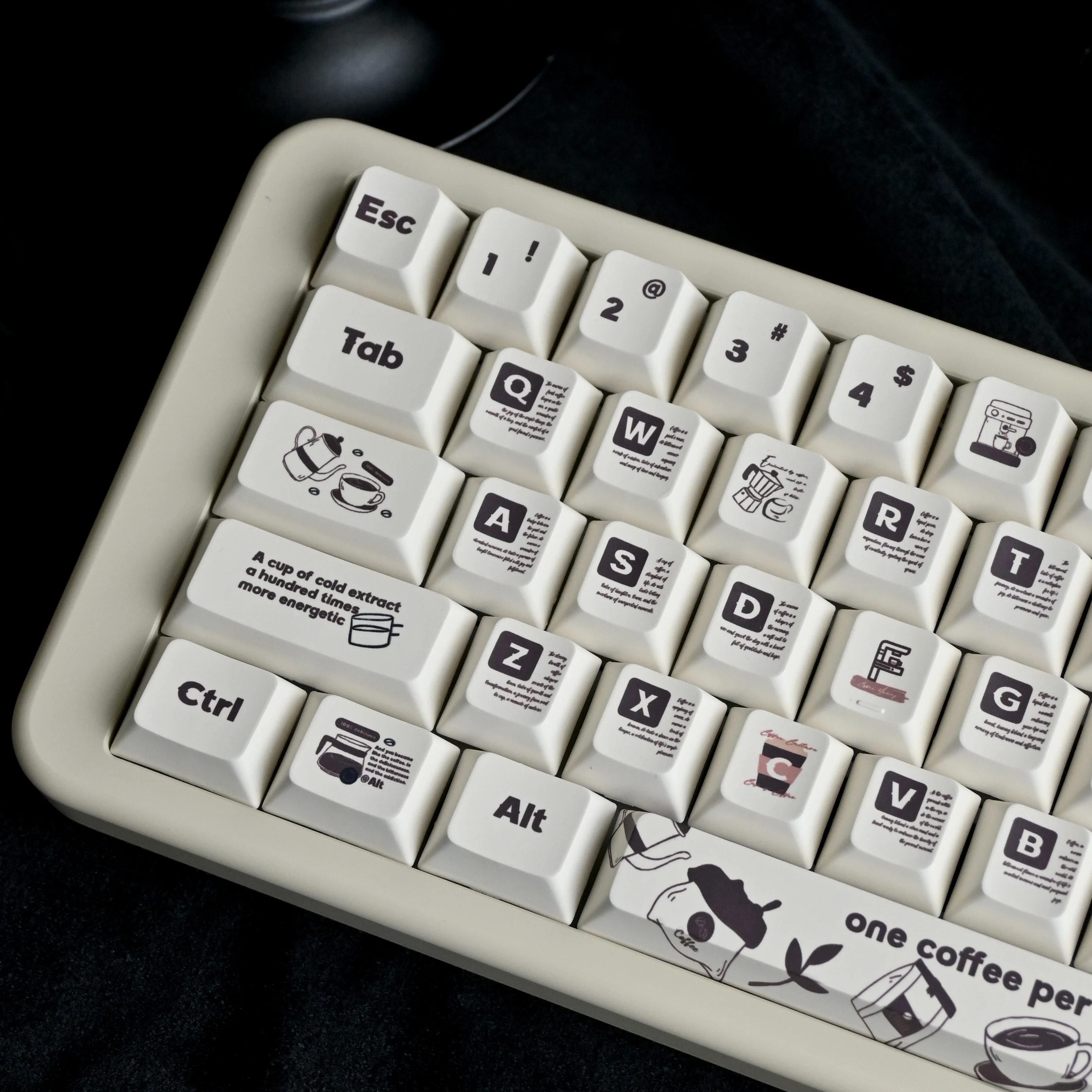 

Aobai Coffee Mechanical Keyboard Keycaps Classic Creative Personality New Original Height 75 87 98 104