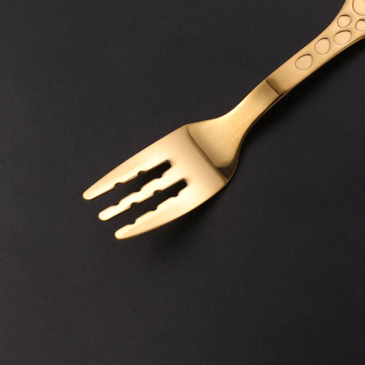 

Cartoon Giraffe Baby Stainless Steel Fork Golden Smooth Mirror Finish 3-Teeth Dinner Fork Reusable Tableware for Home Restaurant