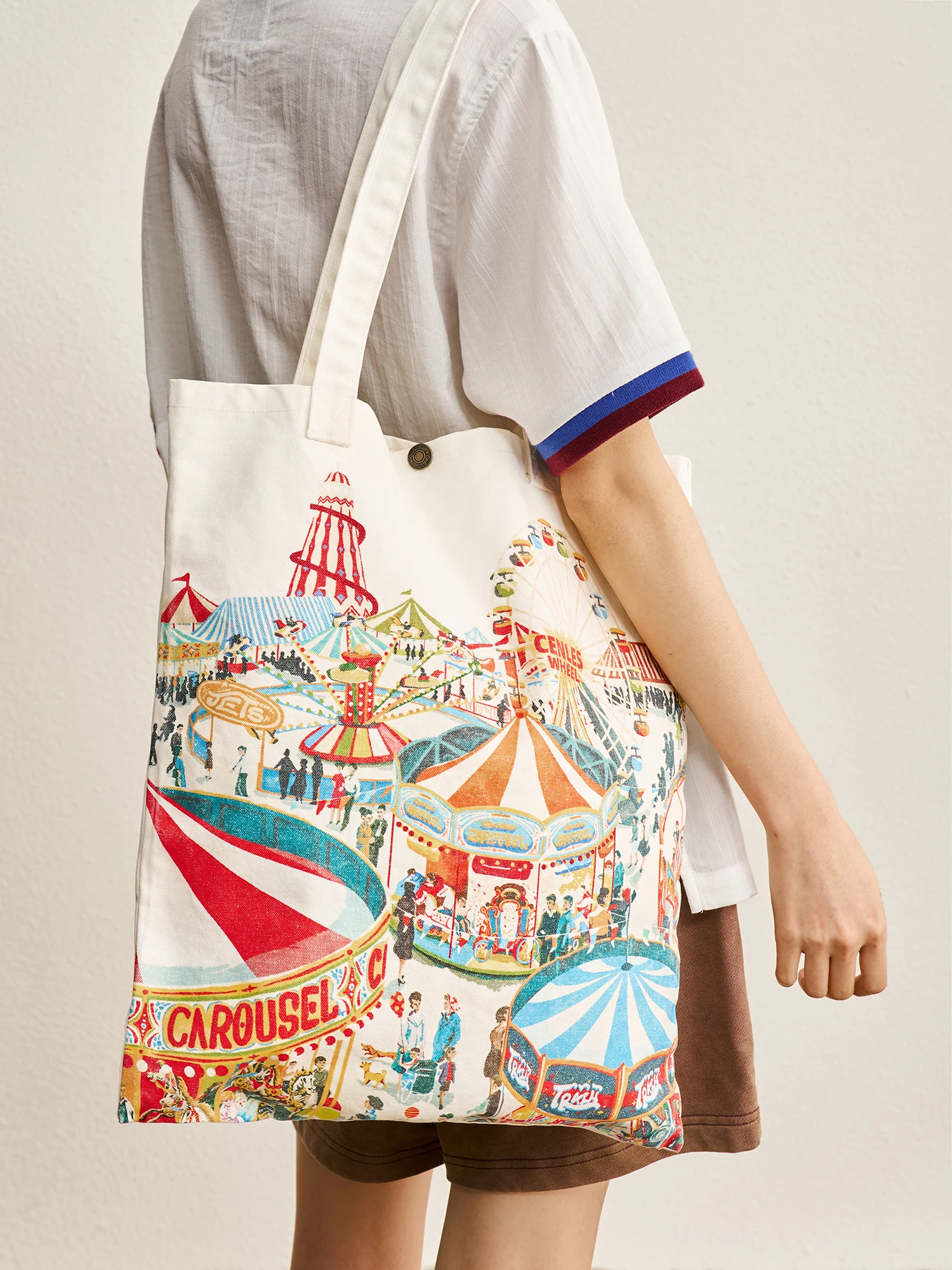 Fashionable Quick Dry Printed Canvas Bag Unisex Vertical Square Shape Handbag for Casual Use with Double Shoulder Straps