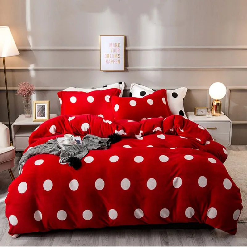 

Red Polka-dot Milk Four-piece Set Thickened Coral SheetS Double-siDeD Plus Veet Quilt Cover Three-piece Bedding