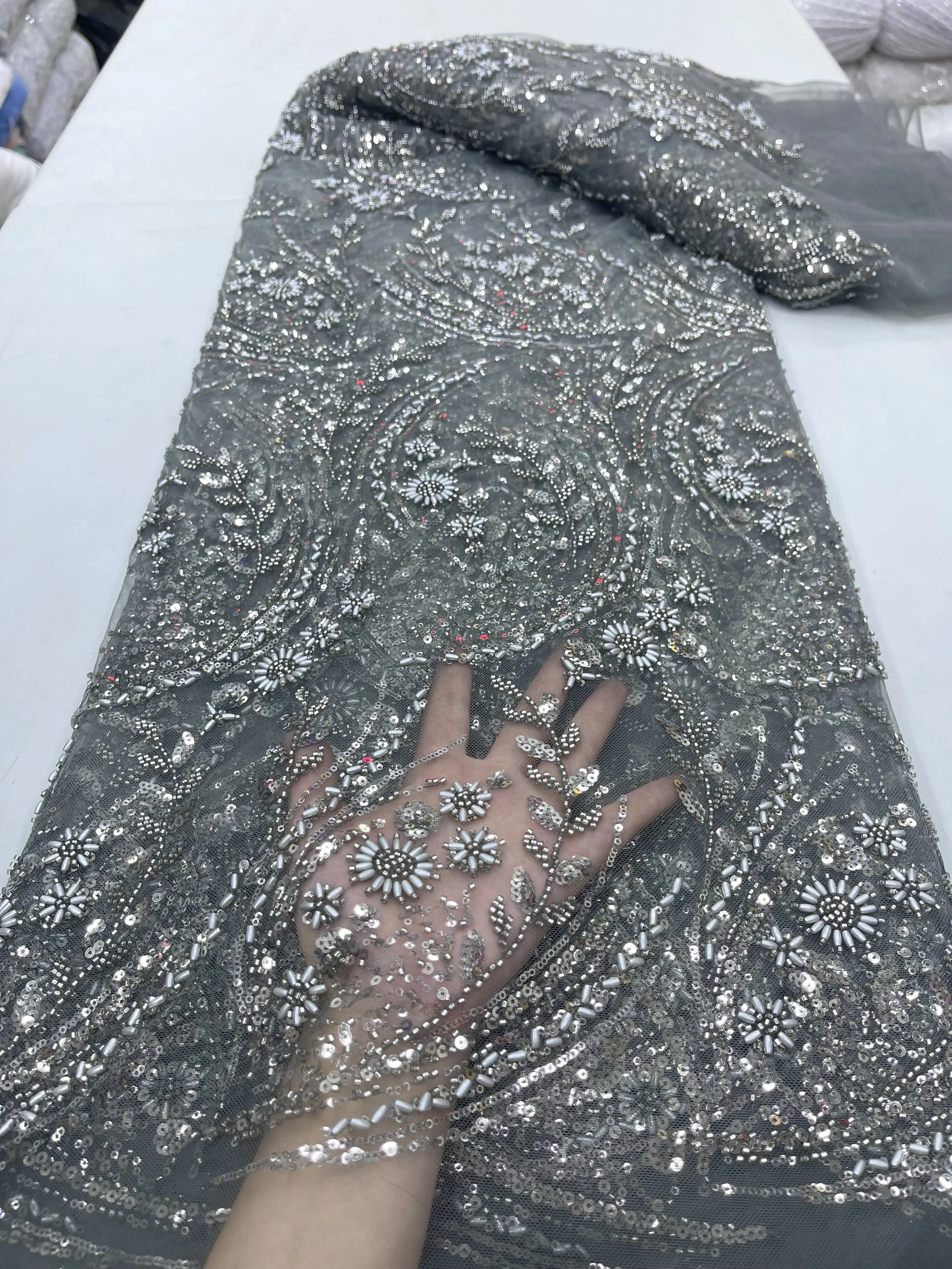 Luxurious Nigerian Sequins Lace Fabric 2024 High Quality Embroidery Beads African French Lace Fabric For Wedding Dress