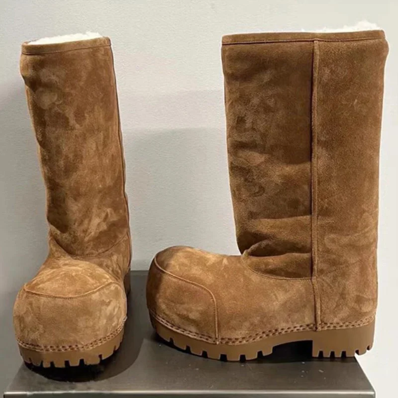 Botas de nieve de cabeza grande de París, zapatos de algodón cálidos de terciopelo con aumento de altura a la moda, botas hasta la rodilla marrones Retro de fondo grueso de tubo alto