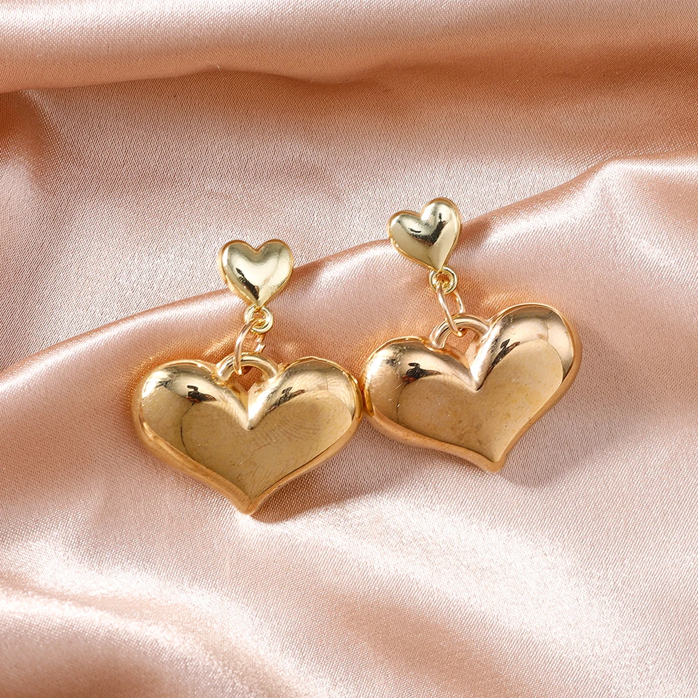Aihua Minimalistische Goldfarbene Koreanische Herz-Ohrstecker für Frauen, Edle Schmuckgeschenke für Verlobung, Hochzeit und Party – Detail 4