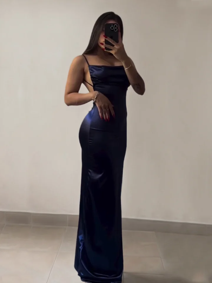 Vestido cruzado 2026 Europa y Estados Unidos Verano Sensación de Elegancia Y2K Sexy Halter Chica Picante 3
