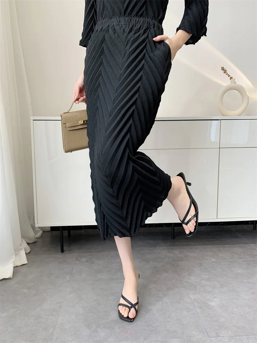 Miyake Handmade Pineapple Pleats Women's Casual Solid Color Elastic Waist Bag Hip Skirt
