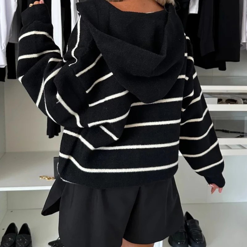 Women\'s Fashion Single Breasted Pocket Sweatshirt New Striped Loose Long Sleeved Hooded Cardigan Winter Thick Soft Casual Hoodie